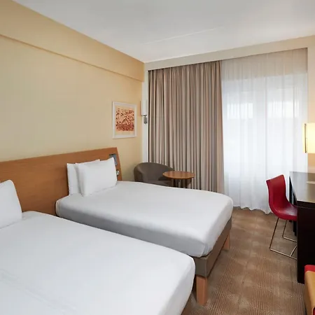 Novotel London West Buitenkant foto